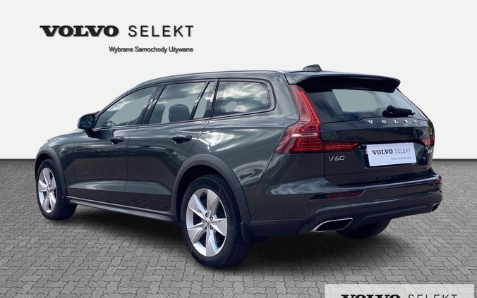 Volvo V60 Cross Country cena 179900 przebieg: 59330, rok produkcji 2021 z Jastrowie małe 379